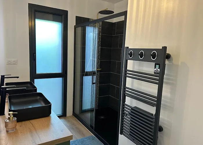 Maison Charmante Avec Piscine Villa